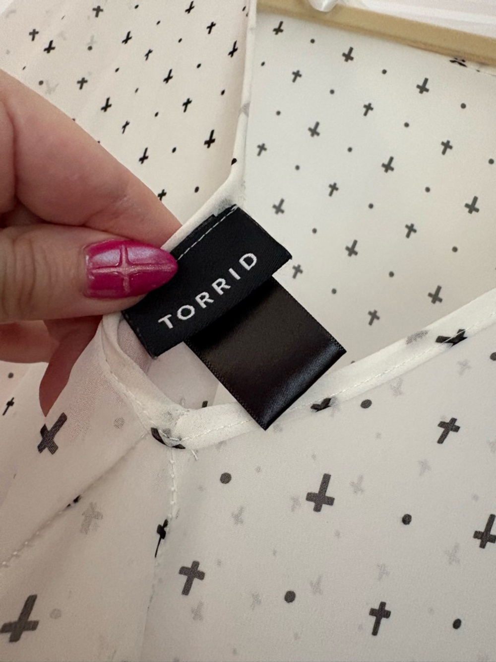 torrid White Sheer High-Low Blouse with Black Cross Print - Picture 5 of 7